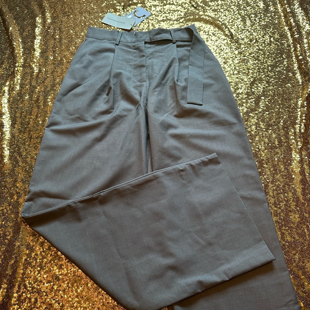 Commense Wide-Leg High-Rise Gray Trousers with Belt - Picture 7 of 11
